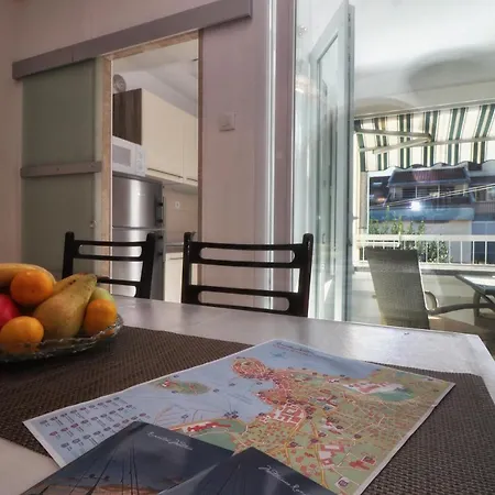 Karla Apartment *